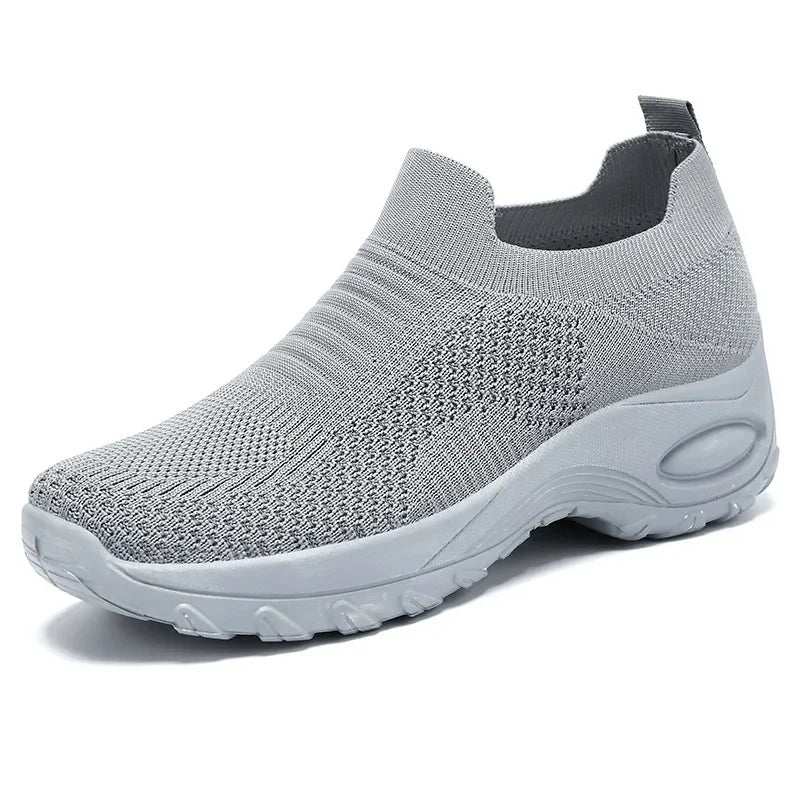 "Kvinnors flyknit sommarskor, andningsbar mesh, låg klack, lätt vikt, stilrena för promenader och sommaraktiviteter"