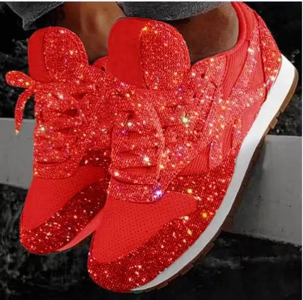"Kvinnors glittrande mesh sneakers med gnistrande yta och bekväm passform för både vardag och festliga tillfällen."