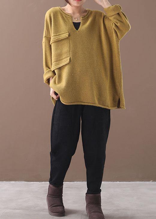 Kvinnors gul hösttopp i bomullsblandning med fickor och lösviktsdesign, perfekt för lager och höstoutfits.
