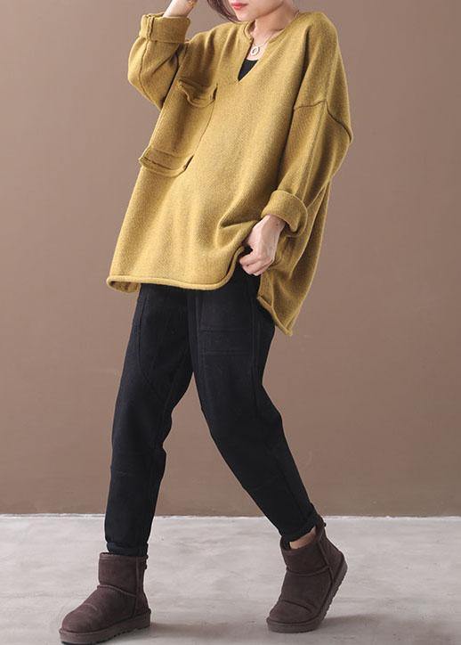 Kvinnors gul hösttopp i bomullsblandning med fickor och lösviktsdesign, perfekt för lager och höstoutfits.
