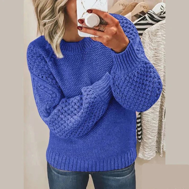 "Kvinnors hösttröja i mjukt material, elegant design, mångfärgad och bekväm för höstkylan i damkollektion."
