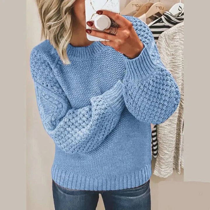 "Kvinnors hösttröja i mjukt material, elegant design, mångfärgad och bekväm för höstkylan i damkollektion."