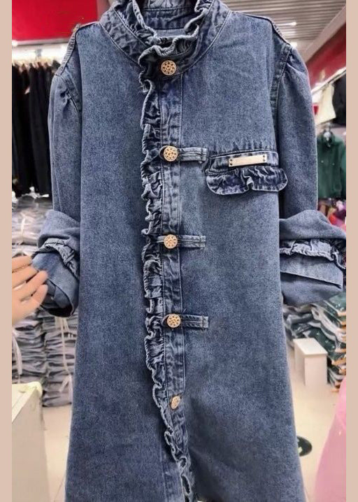 "Kvinnors jeansjacka med volangdetaljer, långa ärmar, ljus denim, feminin stil, avslappnad passform för vardag och fest."