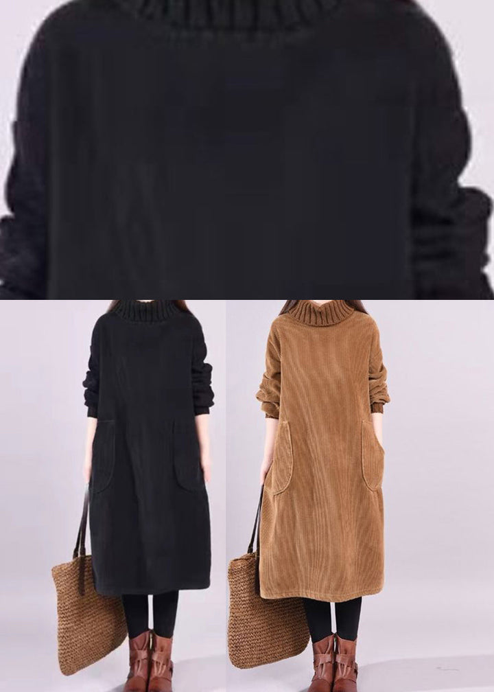 "Kvinnors långärmad patchwork klänning, hög krage, bohemisk stil, brun och svart, manchestertextil, casual chic look"