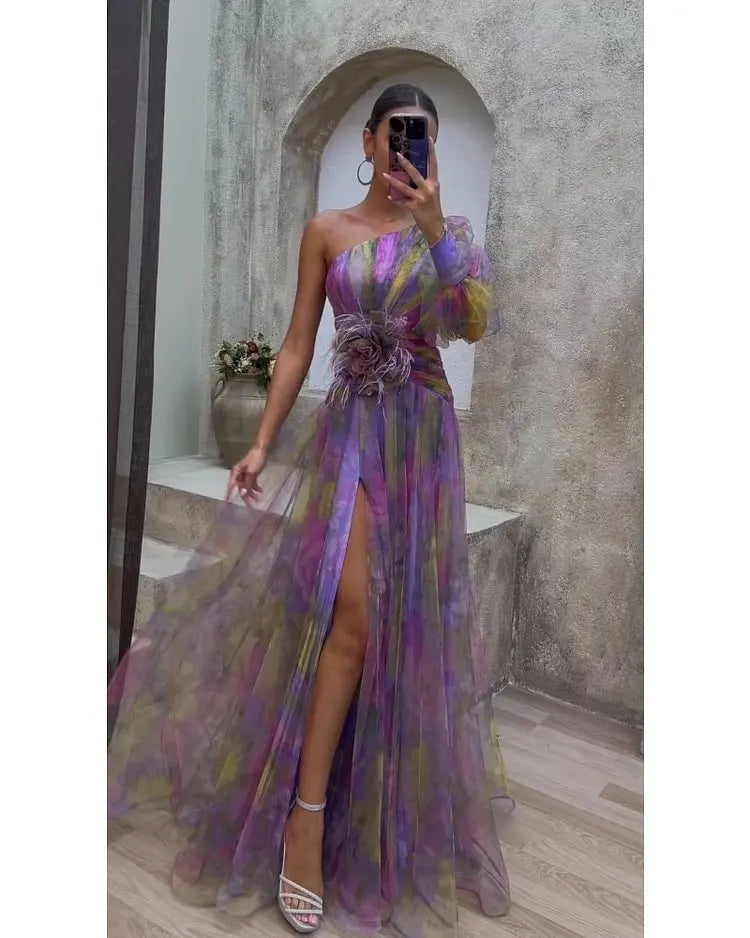 "Kvinnors maxi klänning, off-shoulder, blommönster, polyester, elegant design, lång längd, somrig stil."
