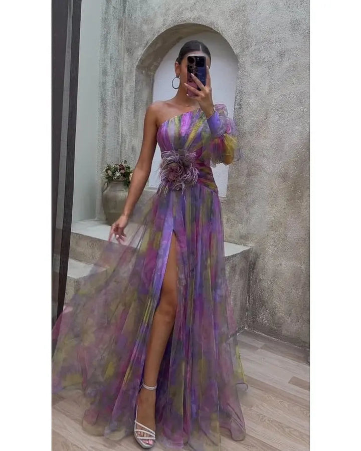 "Kvinnors maxi klänning, off-shoulder, blommönster, polyester, elegant design, lång längd, somrig stil."