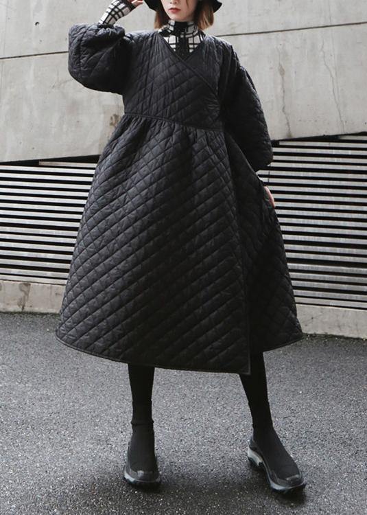 "Kvinnors oversize vinterkappa med lanternärm och elegant snitt, perfekt för stilren och bekväm vinterklädsel."