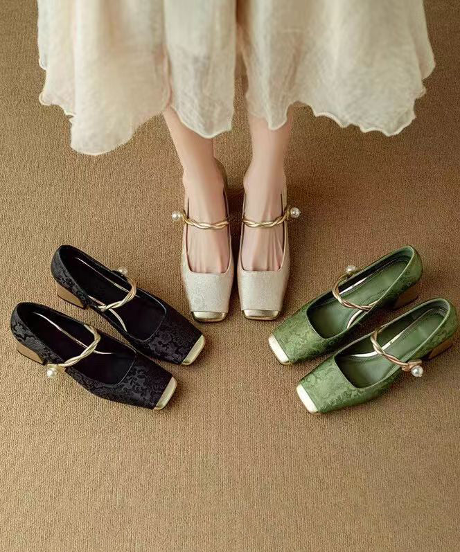 Kvinnors retro loafers med chunky häl och spännband, grön, guld och svart; elegant design, bekväm för alla tillfällen.