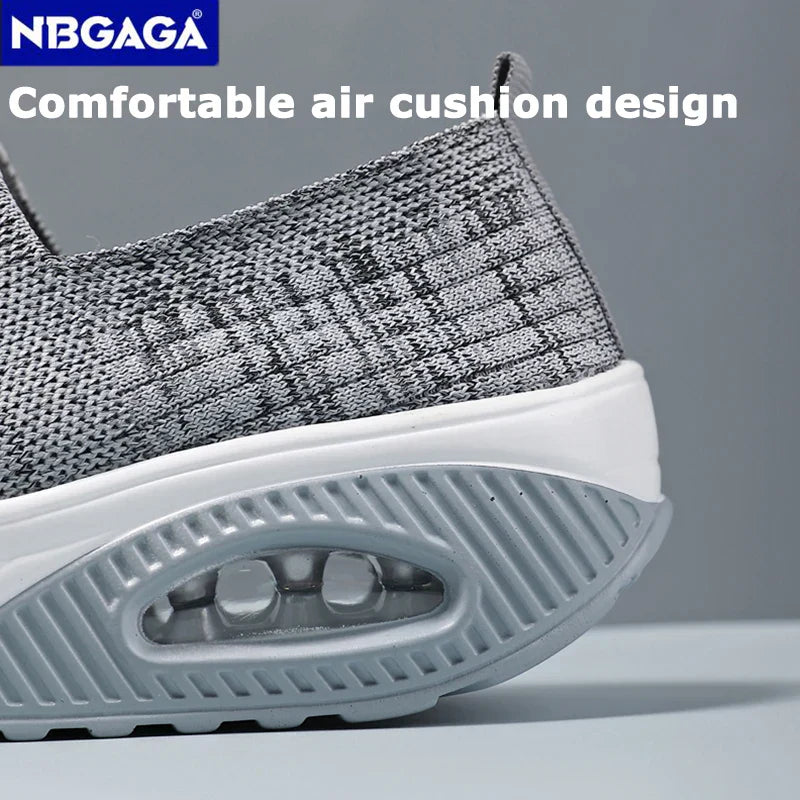"Kvinnors sneakers med plattform, luftkudde, vit sula och andningsbar överdel, perfekt för sport och vardagsbruk"