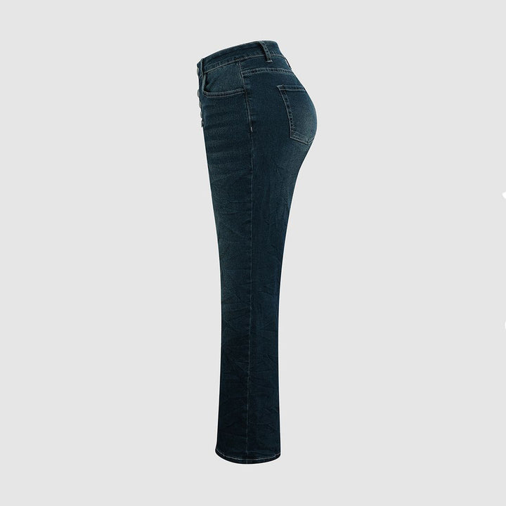 "Kvinnors sommardealjeans, luftiga och avslappnade, perfekt för sommaroutfiten med stil och komfort."