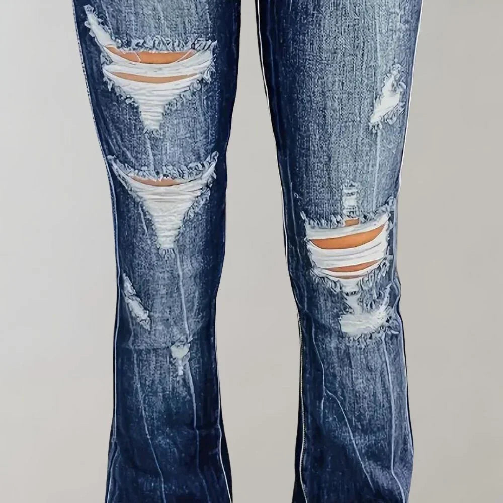 "Kvinnors trendiga högmidjade utsvängda jeans med rippade detaljer, framhäver figur och ger modern edge."