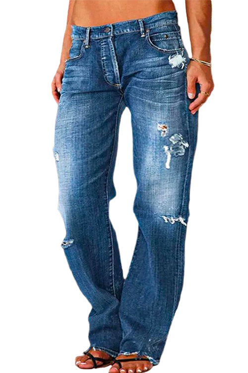 "Kvinnors trendiga rippade jeans framtill med knapp och fickor, perfekt för avslappnad och stilren look."