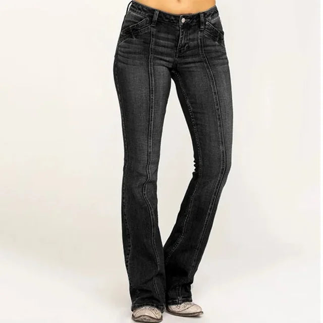 "Kvinnors utsvängda retrojeans med chic stil och bekväm passform, i blå denim med lätt stretch."