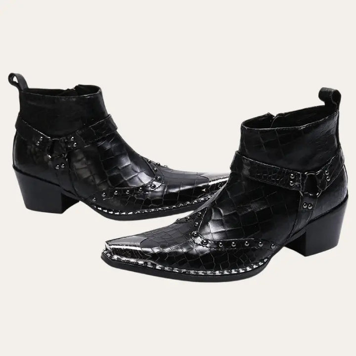 "Låga herr cowboyboots i svart PU-läder med krokodilmönster och dragkedja, perfekt för stilmedvetna män."