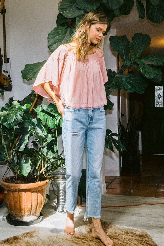 Ljus denim hög midja kvinnor ankeljeans med raka ben, smickrande passform, mjukt material för mångsidiga stilval.