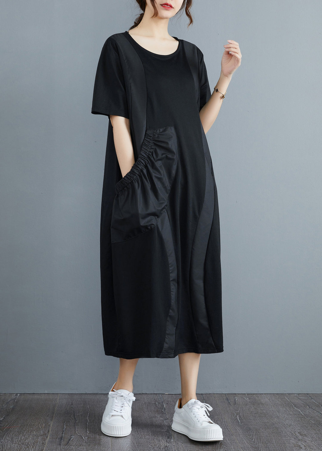 "Lång O-hals klänning med fickor, patchwork-mönster, dammode, avslappnad stil, unik design, sommarklänning."
