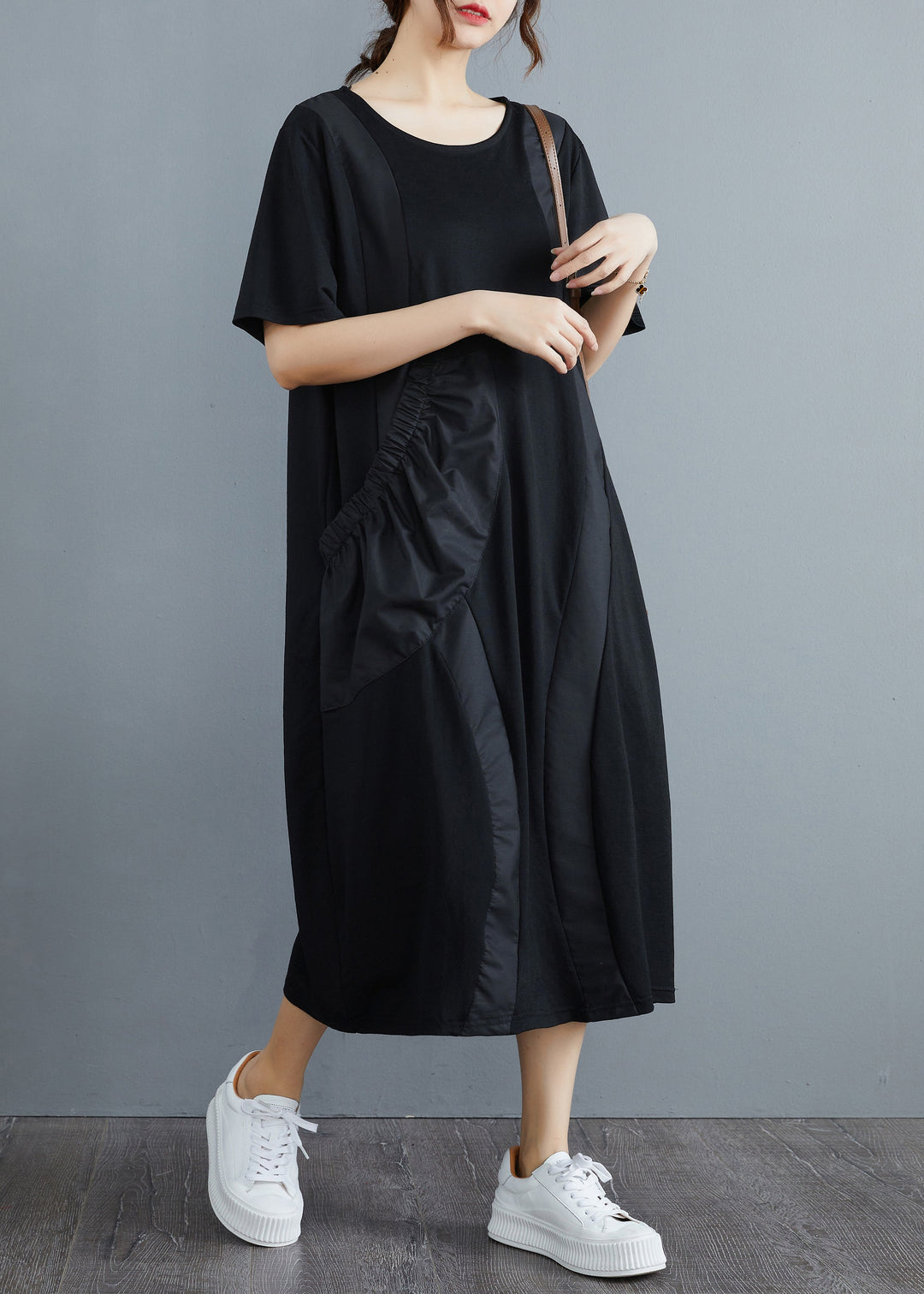 "Lång O-hals klänning med fickor, patchwork-mönster, dammode, avslappnad stil, unik design, sommarklänning."