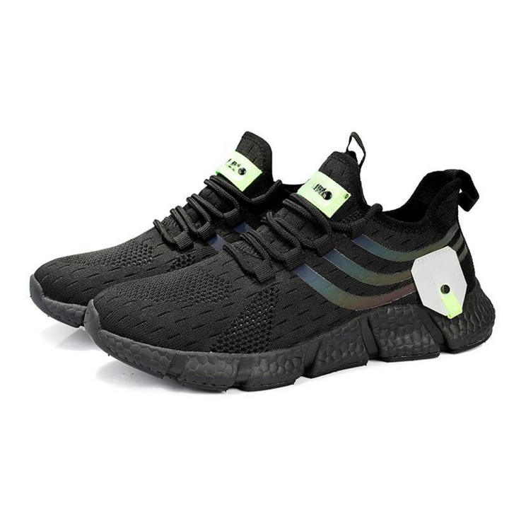 "Lätta gym sneakers för män i stilren design, svart mesh-ovandel, vit gummisula, perfekt för träning och vardagsbruk."