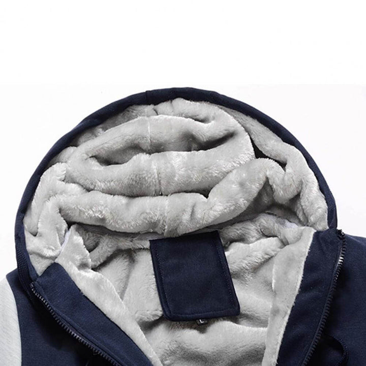 "Men's vinter fleecejacka med huva och dragkedja, mjukt foder, vindtät, elastiska sidor, framvy."
