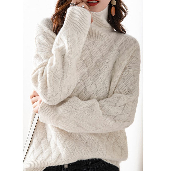 "Mjuk kvinnors tröja med tidlös design, syns i beige ton med subtila detaljer, perfekt för alla stilar och säsonger."