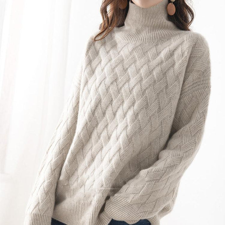 "Mjuk kvinnors tröja med tidlös design, syns i beige ton med subtila detaljer, perfekt för alla stilar och säsonger."