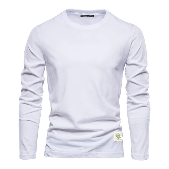"Mäns klassisk O-ringad långärmad T-shirt, bekväm och stilren i mjukt tyg, framifrån med neutral färg."