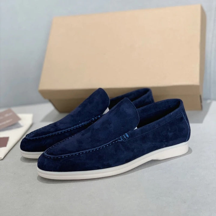 "Mäns mockaloafers i PU-läder, slip-on design, elegant brun färg, perfekt för både formella och avslappnade tillfällen."