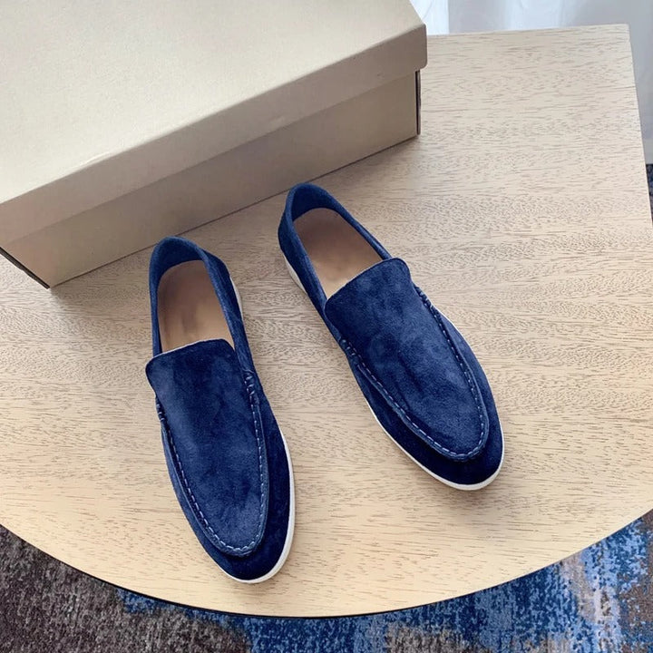 "Mäns mockaloafers i PU-läder, slip-on design, elegant brun färg, perfekt för både formella och avslappnade tillfällen."