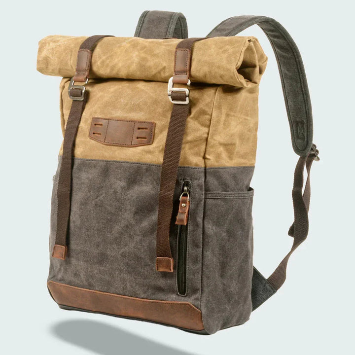 Mäns modern rolltop ryggsäck i slitstark väv, justerbar design, vadderade axelremmar, idealisk för vardag och resor.