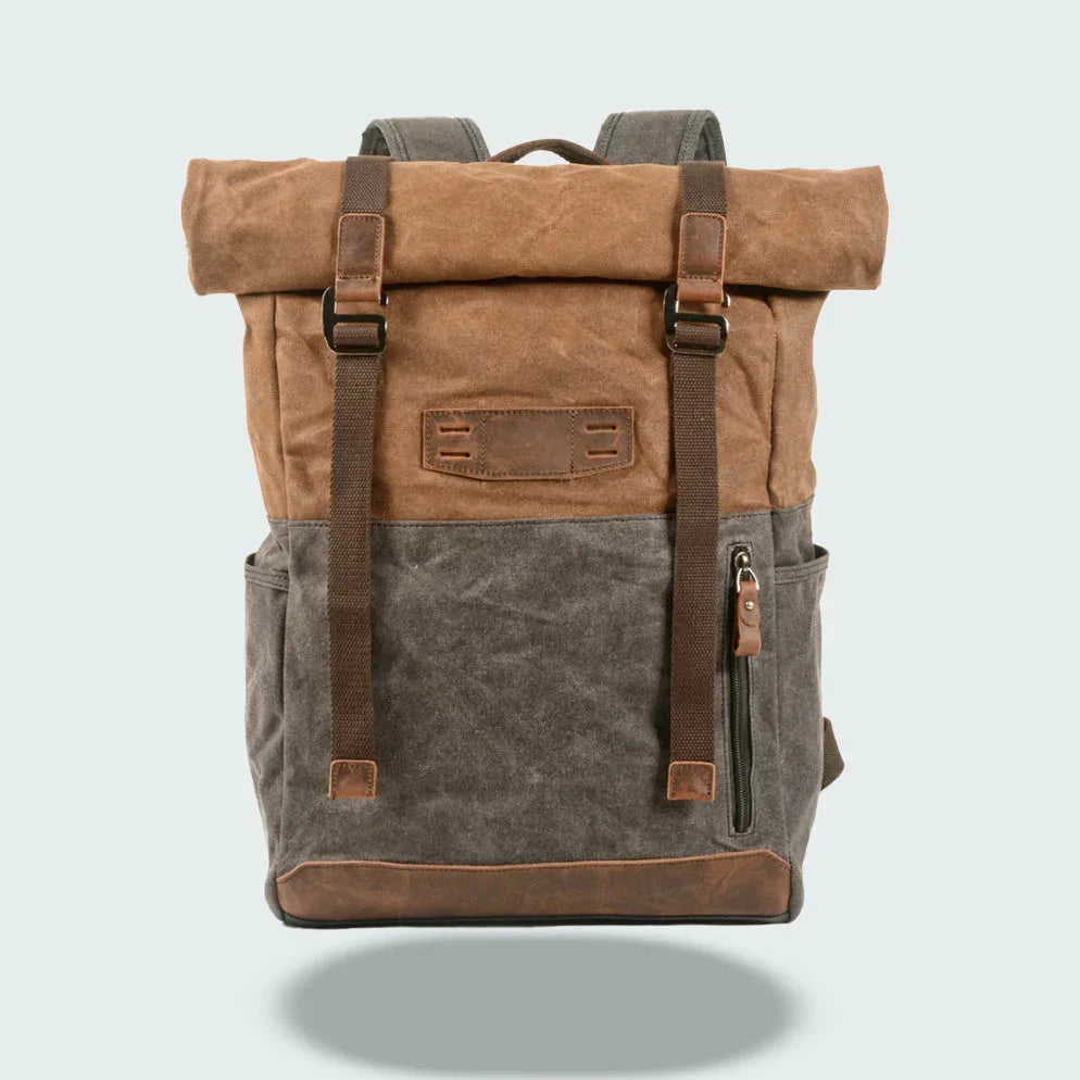 Mäns modern rolltop ryggsäck i slitstark väv, justerbar design, vadderade axelremmar, idealisk för vardag och resor.
