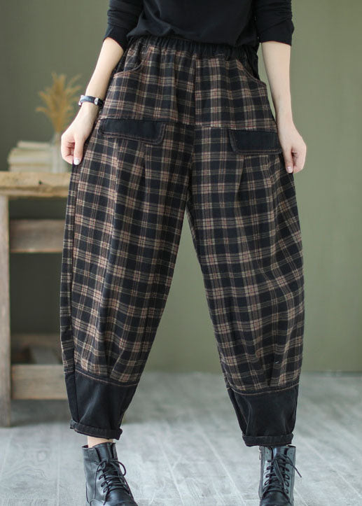 "Mäns patchwork denim byxor med elastisk midja, trendig och avslappnad stil, i vårens bästa modefärger."