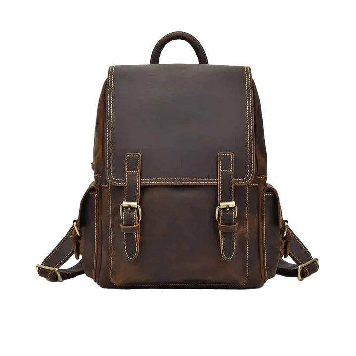 "Mäns vintage läderryggsäck med klassisk design, justerbara remmar och unik patina för elegant och funktionell stil."