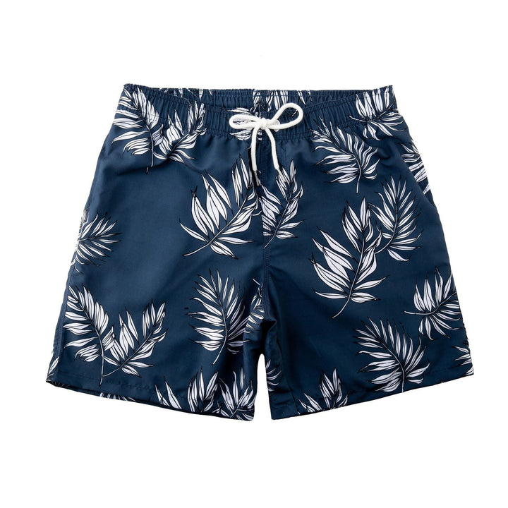 "Modernt designade herrboardshorts med snörning, snabbtorkande material och djärva tryck, perfekta för strandliv."