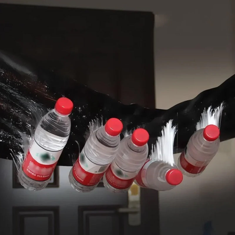 Musfälla med starkt klister, hygienisk design i svart, fångar effektivt gnagare. Hållbart, idealiskt för hemmet.