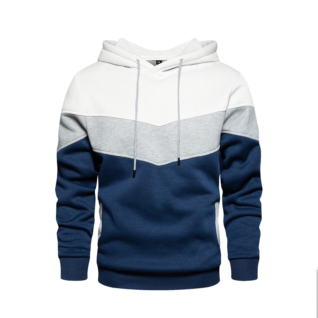 "Patchwork Fleece Hoodie för män i mjuk fleece med unik lapptäcksdesign, perfekt för avslappnad stil och komfort."