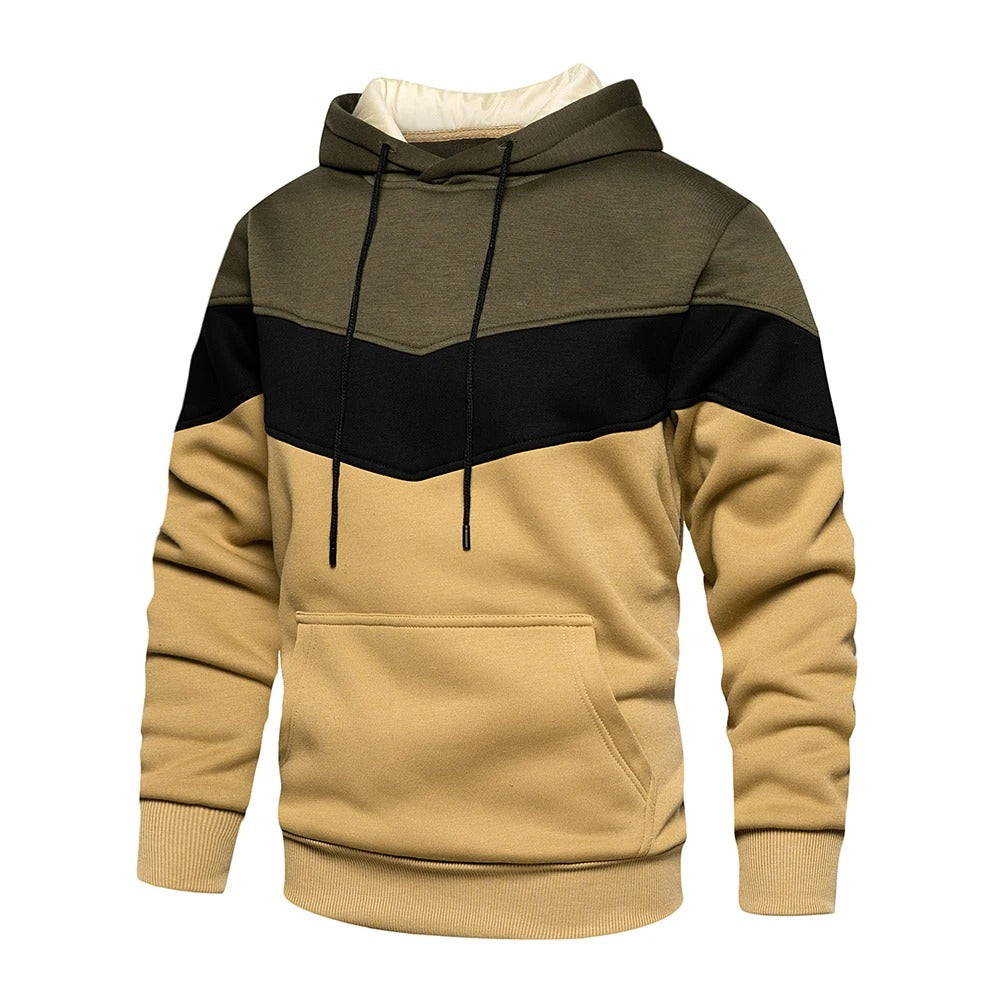 "Patchwork Fleece Hoodie för män i mjuk fleece med unik lapptäcksdesign, perfekt för avslappnad stil och komfort."