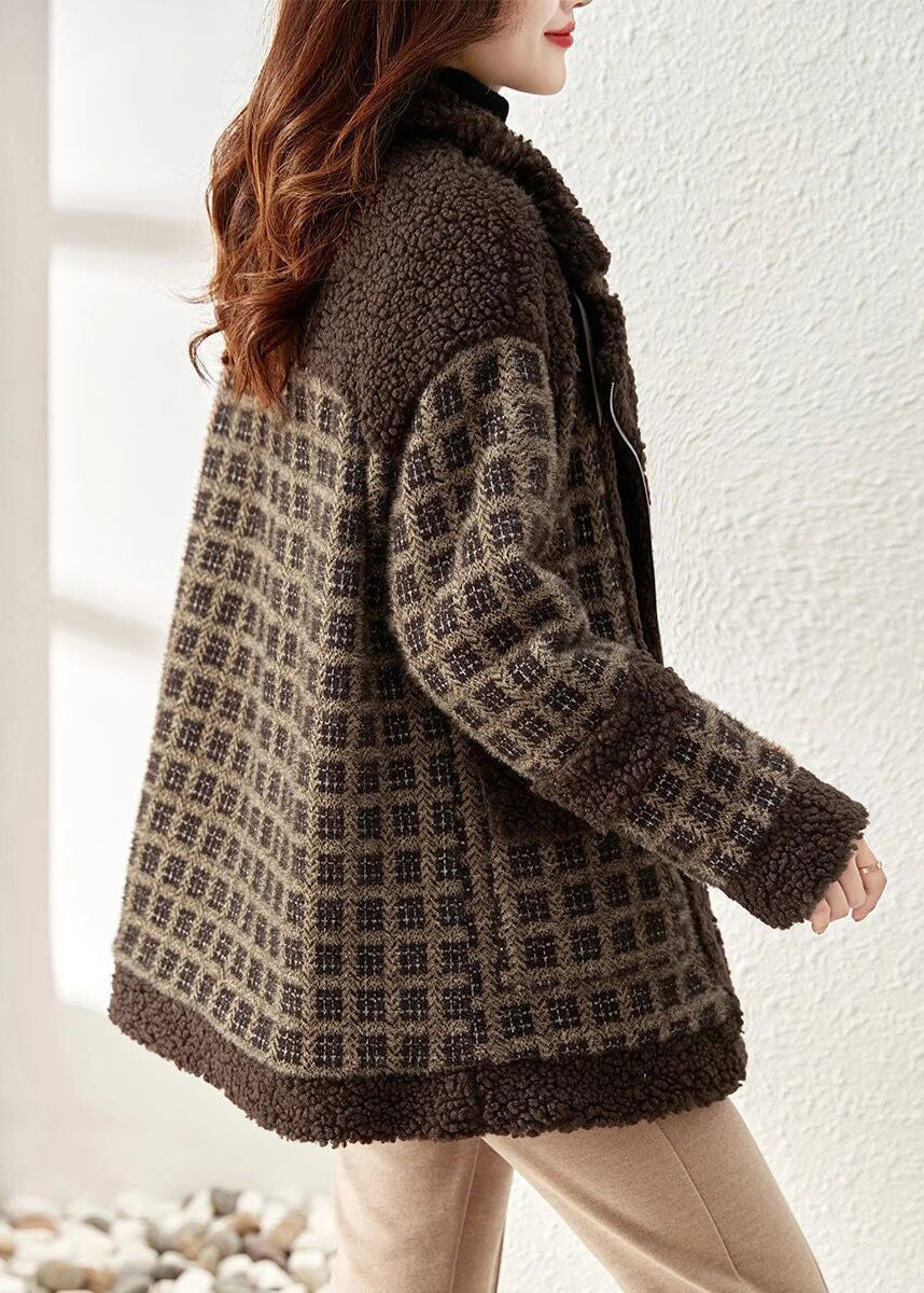 "Patchwork damjacka med dragkedja och teddyfinish, modern och trendig stil för kyliga dagar"