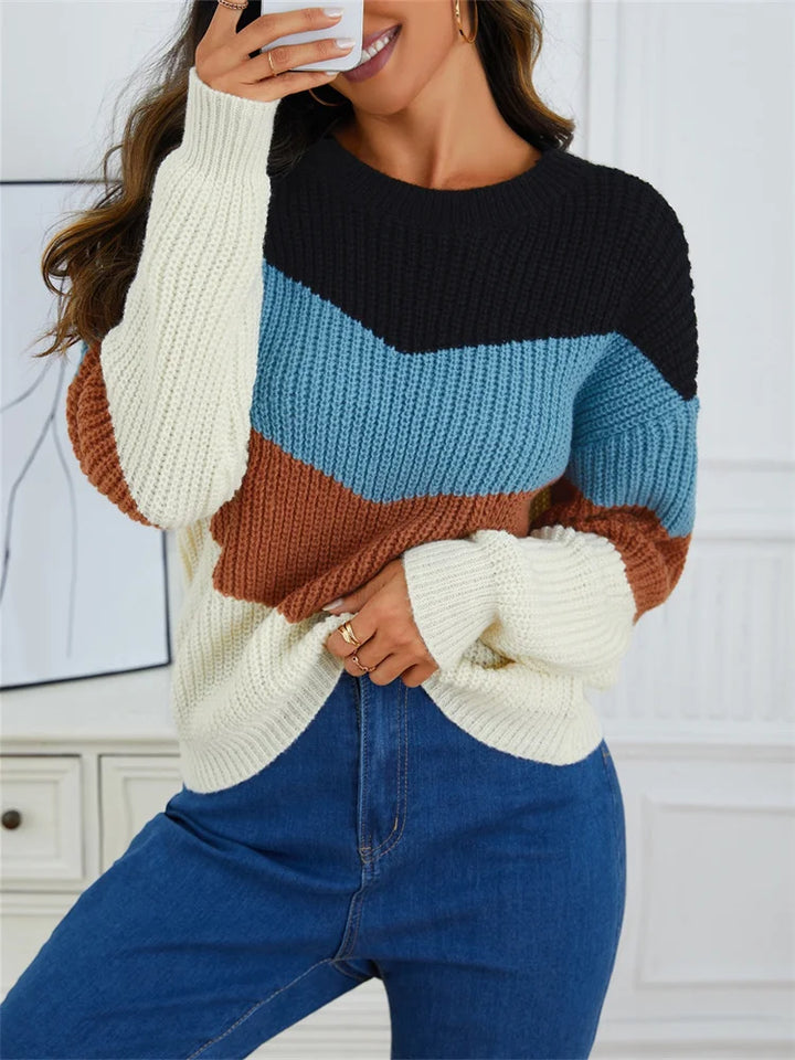 "Randig damtröja med rund hals i mjuk bomullsmix, tidlös design, bekväm och elegant, perfekt för alla tillfällen."