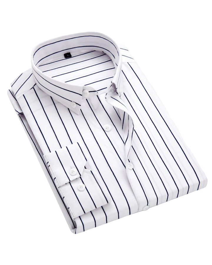 Randig herrskjorta i modern businessstil, mjuk bomullsblandning, elegant och professionell look, perfekt för kontor.
