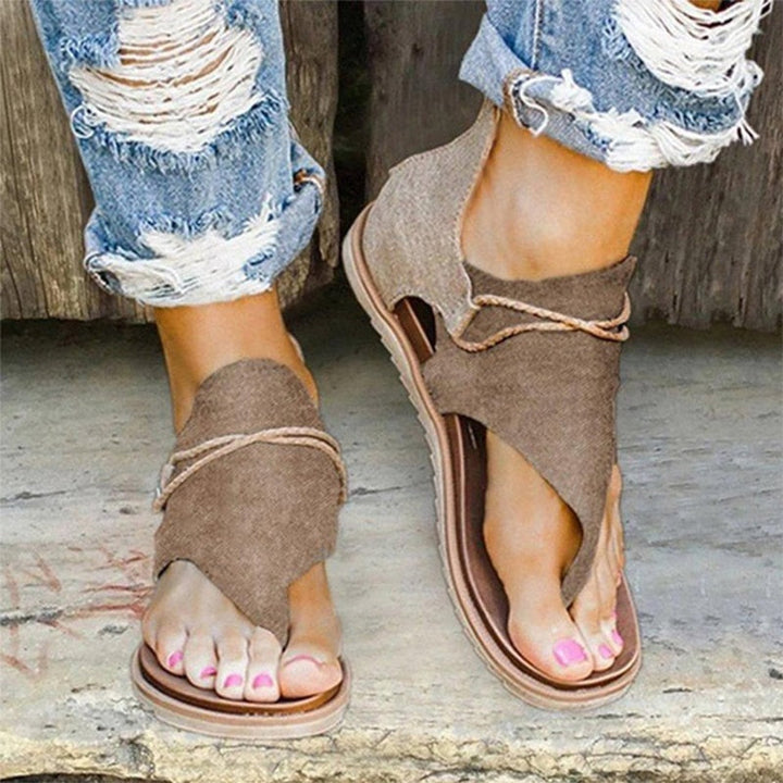 "Retro T-strap sandaler för kvinnor med djurprint, bekväma, gladiatorstil, perfekt för sommar, håller fötter svala."