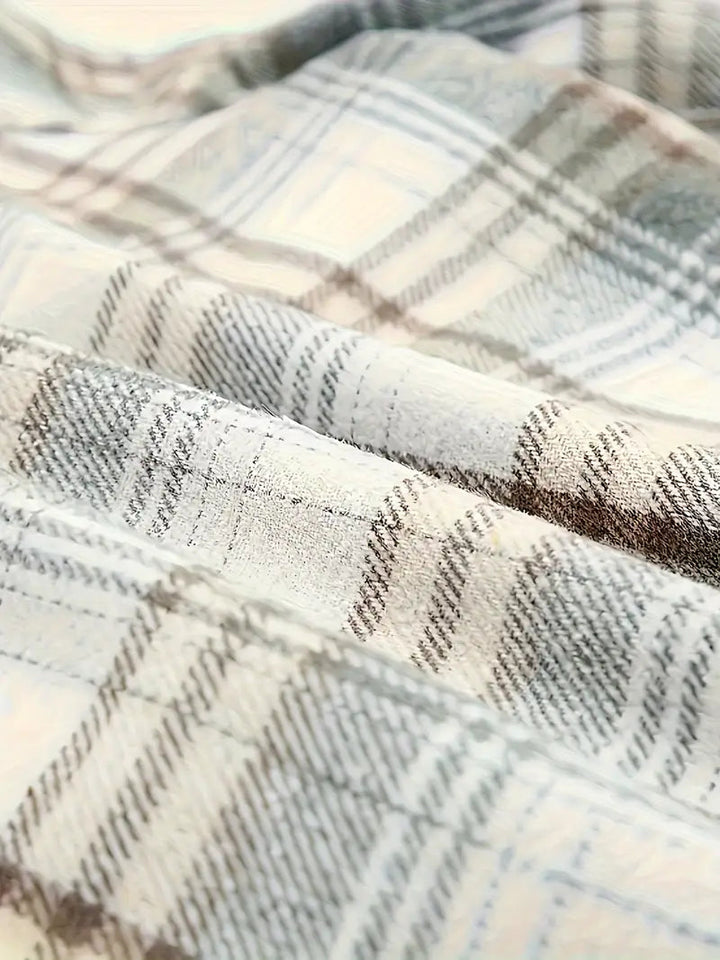 "Rutig damjacka med dragkedja i flerfärgad design för stil och komfort, perfekt för alla tillfällen och väder"