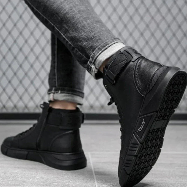 "Snygga herrsneakers i urban streetwear-stil med andningsaktiv design och mångsidiga färger, perfekt för stadsmiljö."