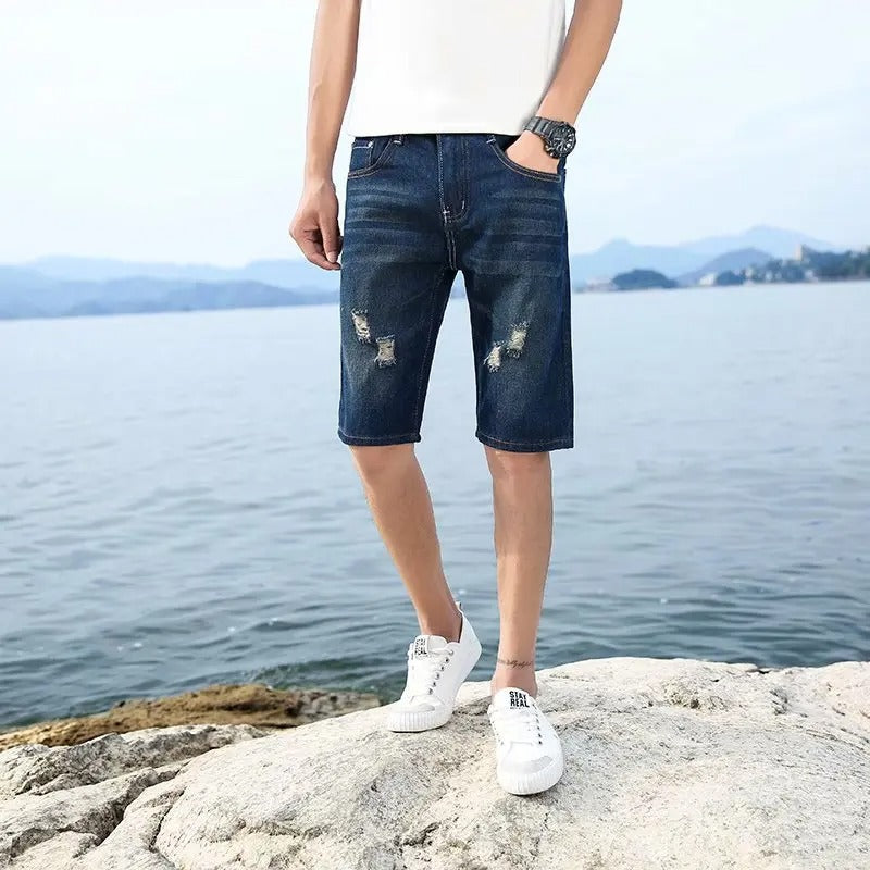 "Somriga tvättbara jeansshorts med perforeringar för män, knälånga och lös passform med funktionella fickor."
