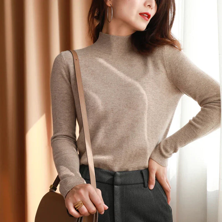 "Stickad dam turtleneck tröja, långärmad och varm, framifrån för eleganta höst- och vinterdagar, slank passform."