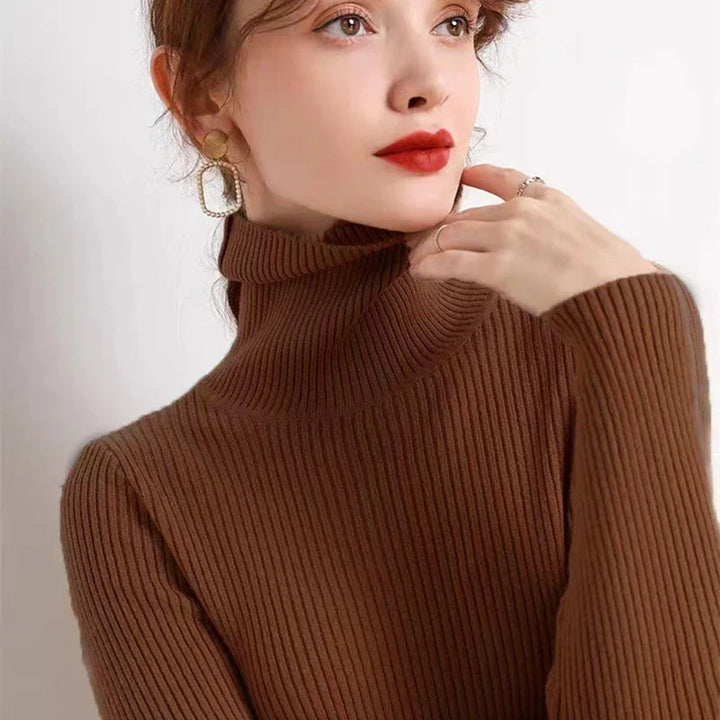 "Stickad damtröja med mönstrad turtleneck, långärmad, idealisk för eleganta och värmande vardags- och formella stilar."
