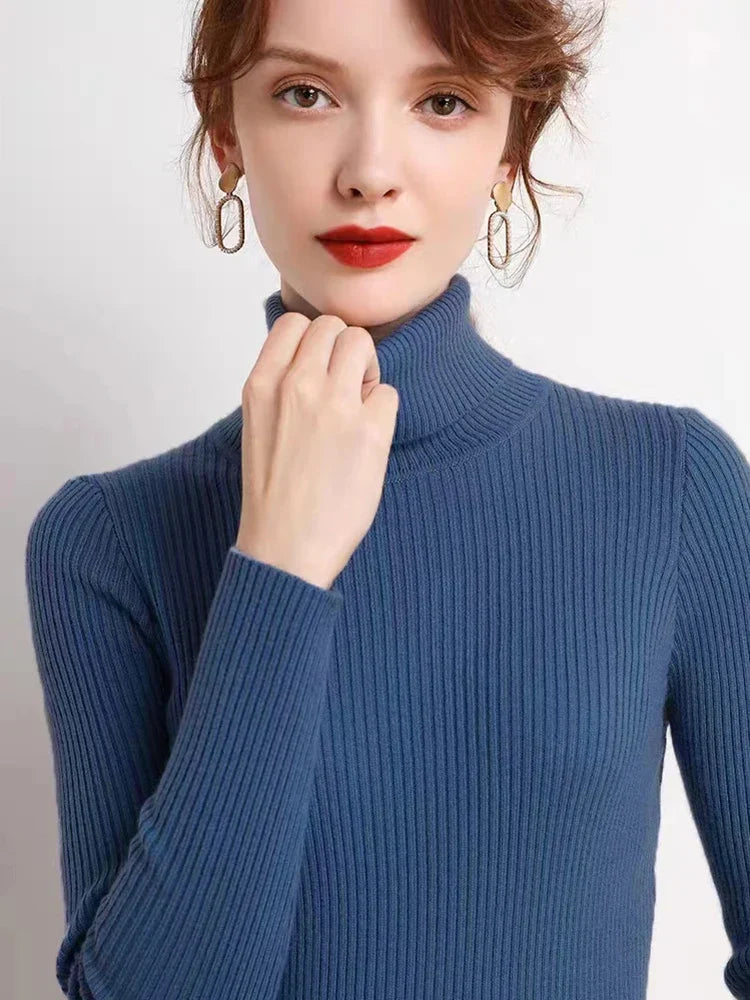 "Stickad damtröja med mönstrad turtleneck, långärmad, idealisk för eleganta och värmande vardags- och formella stilar."