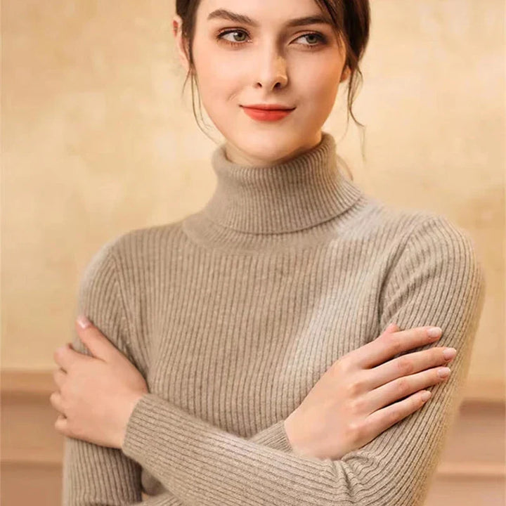"Stickad damtröja med mönstrad turtleneck, långärmad, idealisk för eleganta och värmande vardags- och formella stilar."