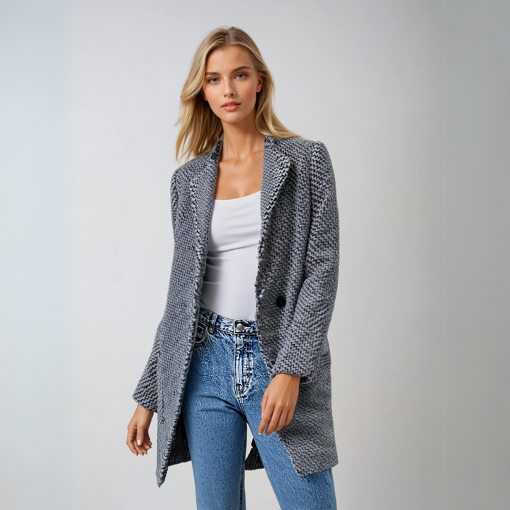 "Stilig damkappa med houndstooth-mönster, ullblandning; elegant, tidlös design och varm innerfoder för vinterbruk."