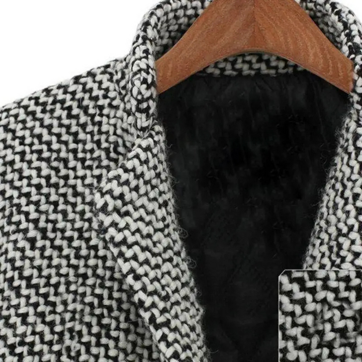 "Stilig damkappa med houndstooth-mönster, ullblandning; elegant, tidlös design och varm innerfoder för vinterbruk."