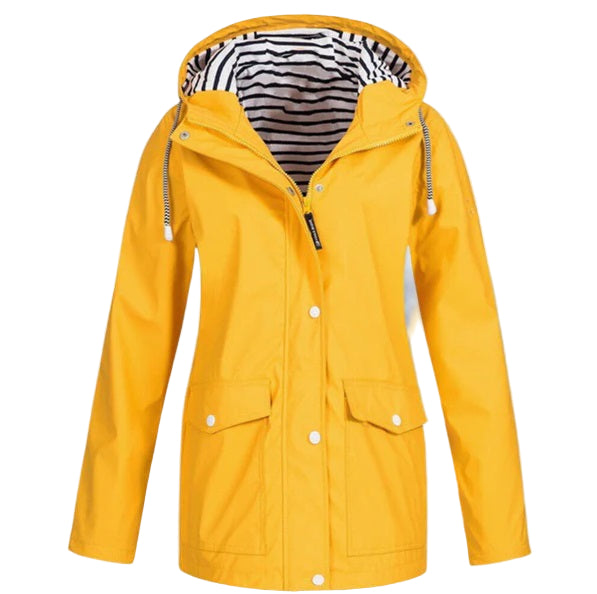 Stilren damjacka i vattentätt material, elegant design, perfekt för alla väder och kombinationer med olika outfits.